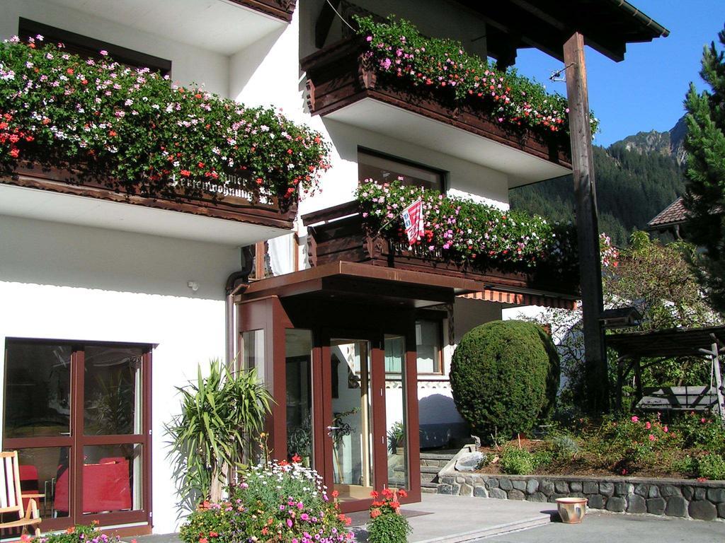 Valbella Bed & Breakfast Partenen Exterior foto